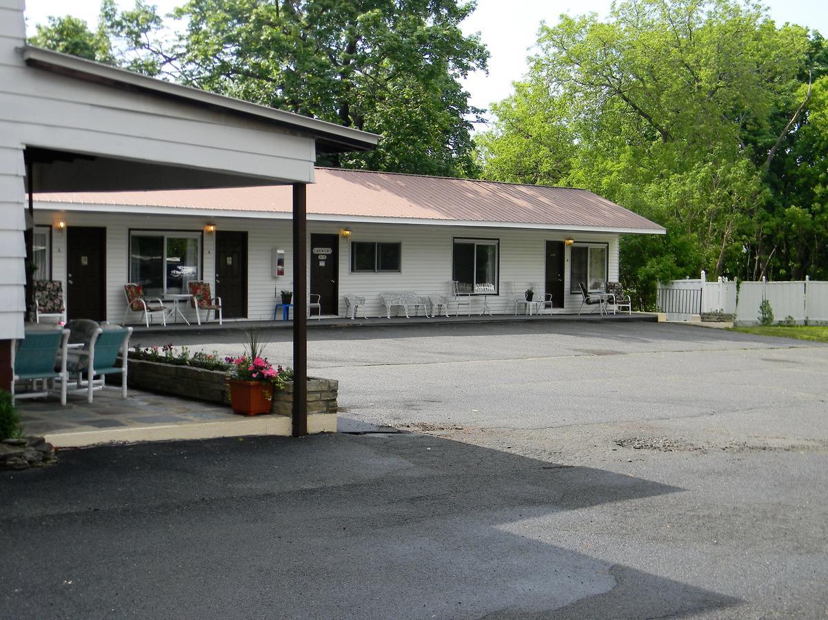 The Stone House Motel & Motor Lodge Ticonderoga Exterior foto